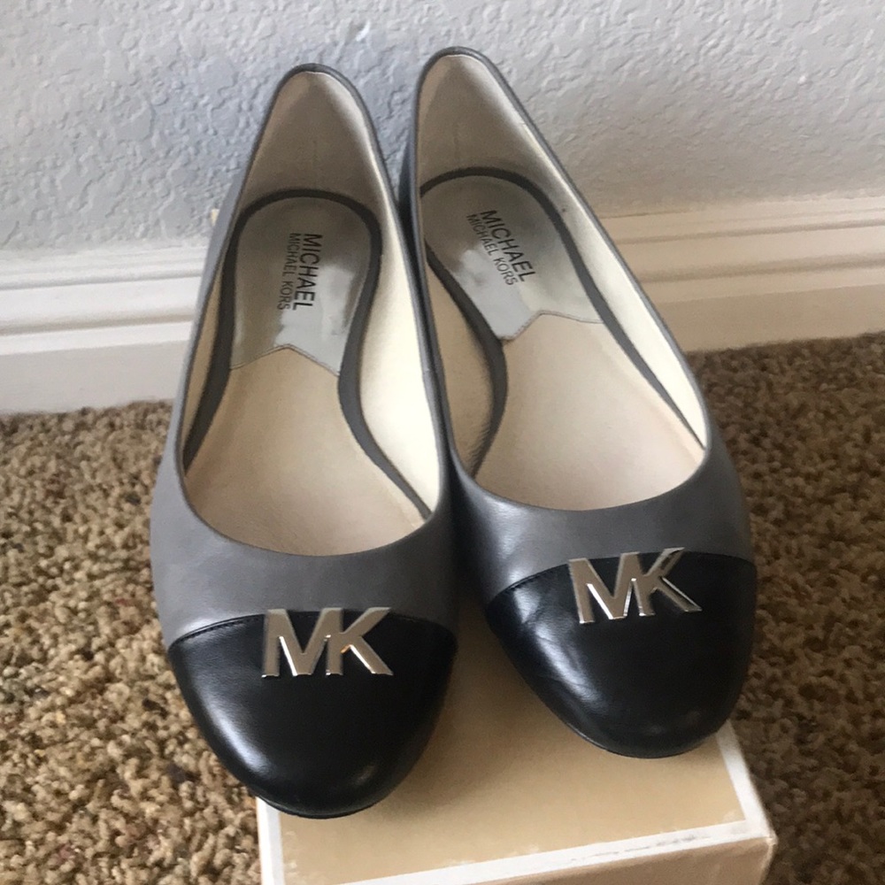 Michael Kors Hayley Ballet 8.5